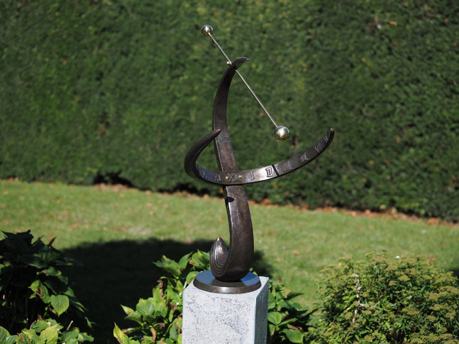 Bronzen Moderne zonnewijzer 'wave' klein 90x32x66cm