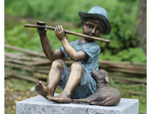 Bronzen beeld Fluitspeler met lam 38x43x36cm