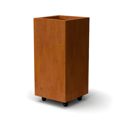 Vierkante cortenstalen plantenbak met wielen 40x40x80 cm