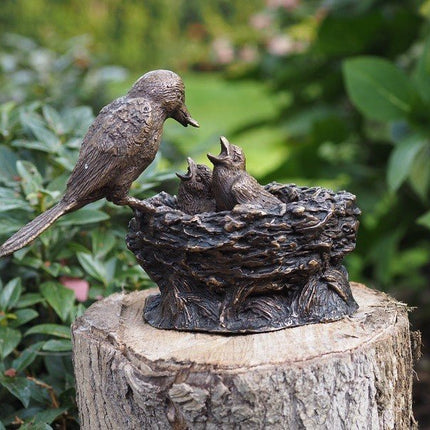 Bronzen beeld Bruin staand vogelnestje 14x9x20cm - Doika - Bronzen beeld - Doika - 5410807003961 - GA0396BR-B