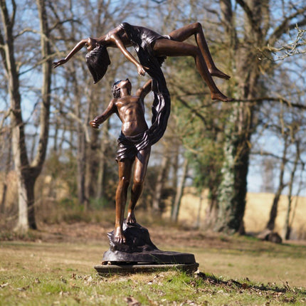 Bronzen beeld Dansend koppel 'lift you up' 172x136x91cm - Doika - Bronzen beeld - Doika - 5410807571200 - B57120