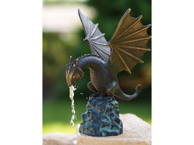Bronzen beeld Draakje op rots / fontein 22x14x17cm - Doika - Bronzen beeld - Doika - 5410807018170 - AN1817BRW-DB-F