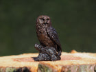Bronzen beeld Uil op boomstronk 11x5x7cm - Doika - Bronzen beeld - Doika - 5410807015131 - BS1513B