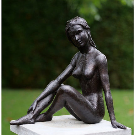 Bronzen beeld vrouw 29x20x29cm - Doika - Bronzen beeld - Doika - 5410807112977 - AN1297BR-B