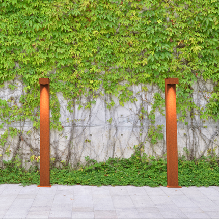 Lámpara Trillar de acero Corten 15x10x110 cm (DxAxH)