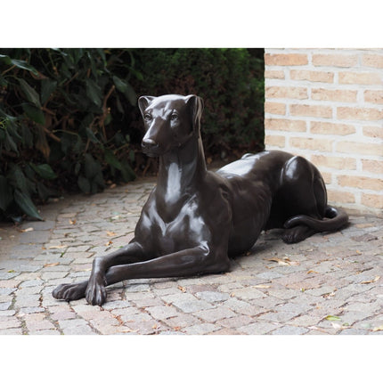 Thermobrass Liggende hond rechts 51x31x130cm (HxBxL) - Doika BV - Bronzen beeld - Thermobrass - 5410807945407 - B94540